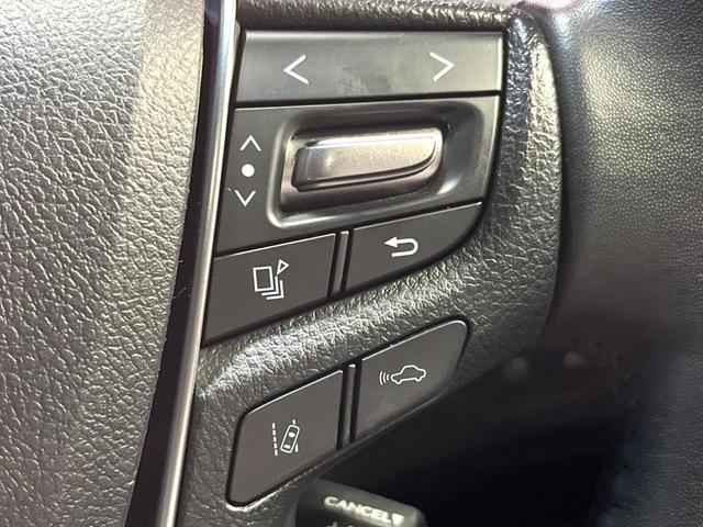 アルファード ２．５Ｓ　タイプゴールドＩＩＩ　禁煙　サンルーフ　フリップダウン　純正９型ディスプレイ　バックカメラ　ブラインドスポットモニター　レーダークルーズ　電動リアゲート　両側電動ドア　三眼ＬＥＤヘッド　純正１８アルミ　ＥＴＣ（39枚目）