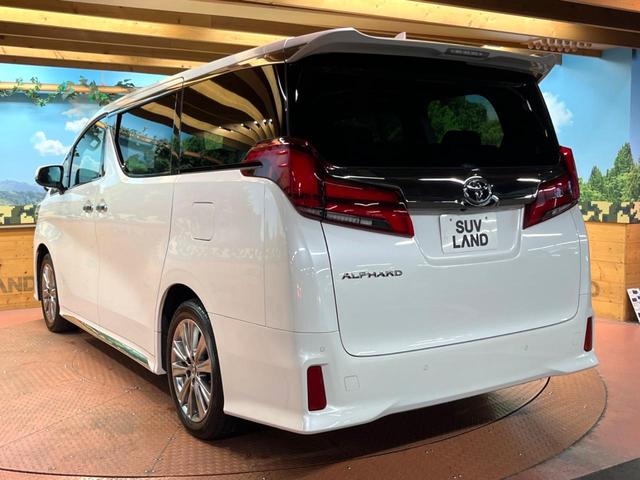 アルファード ２．５Ｓ　タイプゴールドＩＩＩ　禁煙　サンルーフ　フリップダウン　純正９型ディスプレイ　バックカメラ　ブラインドスポットモニター　レーダークルーズ　電動リアゲート　両側電動ドア　三眼ＬＥＤヘッド　純正１８アルミ　ＥＴＣ（59枚目）