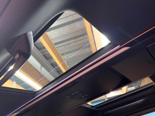アルファード Z 禁煙 ガラスルーフ ユニバーサルステップ フリップダウン 純正14型ナビ 全周囲カメラ ブラインドスポットモニター デジタルミラー レーダークルーズ 三眼LEDヘッド シートベンチレーション ETC(3枚目)