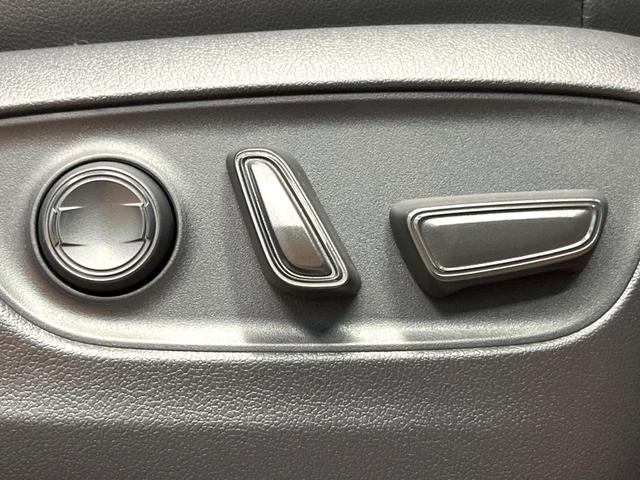 ランドクルーザー250 VX 禁煙 サンルーフ 12型ディスプレイオーディオ 全周囲カメラ レーダークルーズ ブラインドスポットモニター デジタルミラー パワーバックドア 本革シート ベンチレーション 丸目LEDヘッド ETC(34枚目)