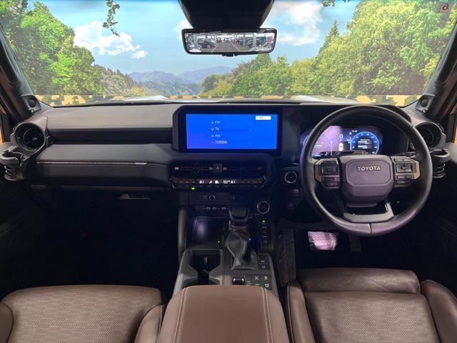 ランドクルーザー250 ZXファーストエディション 禁煙車 サンルーフ 12型ディスプレイオーディオ 全周囲カメラ レーダークルーズ ブラインドスポットモニター デジタルミラー 丸目LEDヘッド&フォグ 茶革 ベンチレーション パワーバックドア ETC(2枚目)