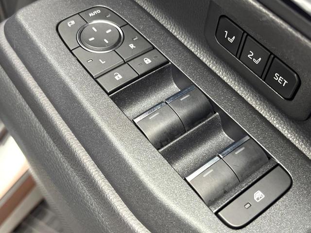 ランドクルーザー250 ZXファーストエディション 禁煙車 サンルーフ 12型ディスプレイオーディオ 全周囲カメラ レーダークルーズ ブラインドスポットモニター デジタルミラー 丸目LEDヘッド&フォグ 茶革 ベンチレーション パワーバックドア ETC(33枚目)