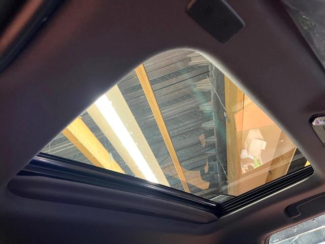 ランドクルーザー250 VX 禁煙車 サンルーフ 純正12型ナビ 全周囲カメラ レーダークルーズ ブラインドスポットモニター 丸目LEDヘッド オートハイビーム 黒革 ベンチレーション 電動リアゲート 純正18アルミ ETC(3枚目)