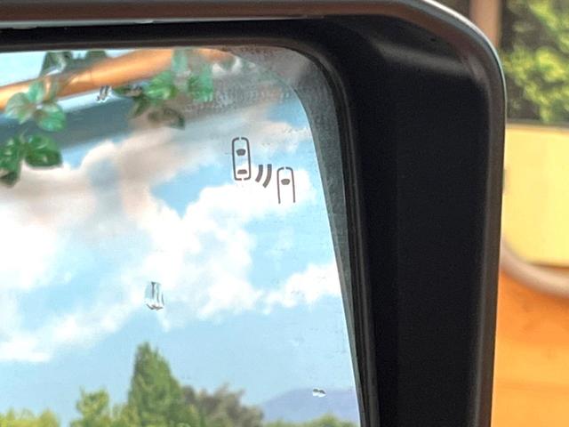 ランドクルーザー250 VX 禁煙車 サンルーフ 純正12型ナビ 全周囲カメラ レーダークルーズ ブラインドスポットモニター 丸目LEDヘッド オートハイビーム 黒革 ベンチレーション 電動リアゲート 純正18アルミ ETC(7枚目)