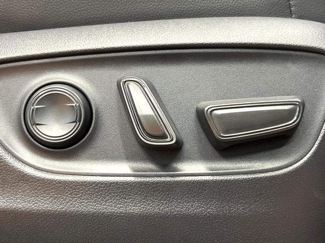 ランドクルーザー250 VX 禁煙車 サンルーフ 純正12型ナビ 全周囲カメラ レーダークルーズ ブラインドスポットモニター 丸目LEDヘッド オートハイビーム 黒革 ベンチレーション 電動リアゲート 純正18アルミ ETC(33枚目)