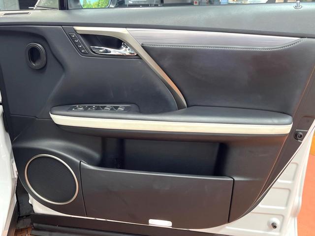 RX RX450h Fスポーツ 4WD 禁煙 パノラマルーフ 純正12型ナビ 全周囲カメラ ブラインドスポットモニター レーダークルーズ クリアランスソナー 電動リアゲート 三眼LEDヘッド 黒革 シートベンチレーション ETC(25枚目)