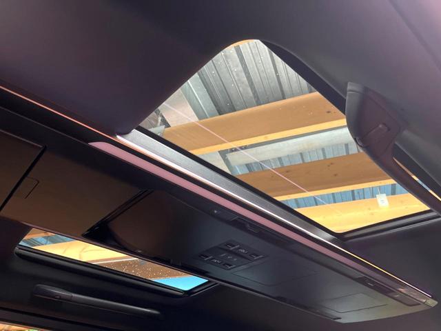 アルファード Ｚ　禁煙車　ガラスルーフ　モデリスタエアロ　ユニバーサルステップ　フリップダウン　純正１４型ナビ　全周囲カメラ　レーダークルーズ　ブラインドスポットモニター　デジタルミラー　三眼ＬＥＤヘッド　ＥＴＣ（3枚目）