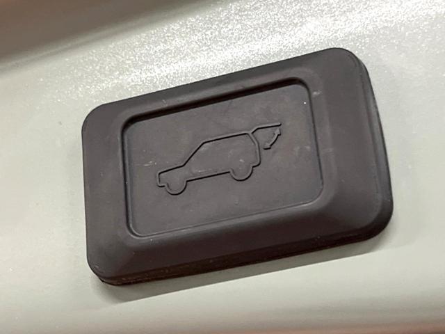 RAV4 ハイブリッドアドベンチャー オフロードパッケージII 禁煙車 純正10型ディスプレイ バックカメラ 電動リアゲート レーダークルーズ ブラインドスポットモニター シートエアコン メモリーシート LEDヘッド オートハイビーム 純正18アルミ ETC(5枚目)