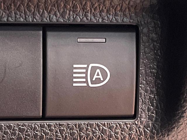 RAV4 ハイブリッドアドベンチャー オフロードパッケージII 禁煙車 純正10型ディスプレイ バックカメラ 電動リアゲート レーダークルーズ ブラインドスポットモニター シートエアコン メモリーシート LEDヘッド オートハイビーム 純正18アルミ ETC(7枚目)