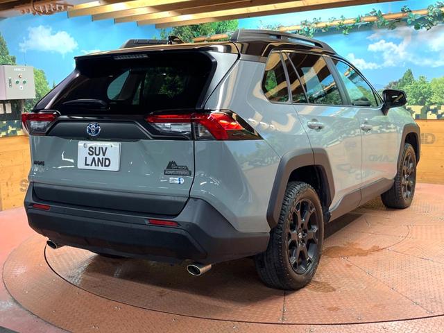 RAV4 ハイブリッドアドベンチャー オフロードパッケージII 禁煙車 純正10型ディスプレイ バックカメラ 電動リアゲート レーダークルーズ ブラインドスポットモニター シートエアコン メモリーシート LEDヘッド オートハイビーム 純正18アルミ ETC(57枚目)