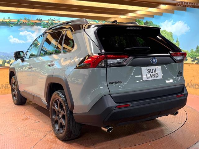 RAV4 ハイブリッドアドベンチャー オフロードパッケージII 禁煙車 純正10型ディスプレイ バックカメラ 電動リアゲート レーダークルーズ ブラインドスポットモニター シートエアコン メモリーシート LEDヘッド オートハイビーム 純正18アルミ ETC(58枚目)