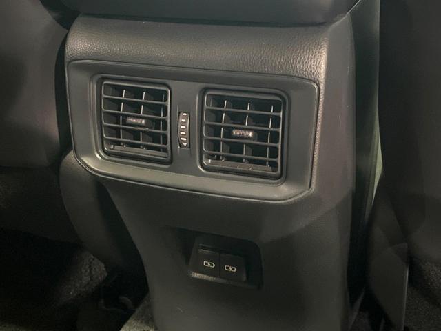 RAV4 ハイブリッドアドベンチャー オフロードパッケージII 禁煙車 純正10型ディスプレイ バックカメラ 電動リアゲート レーダークルーズ ブラインドスポットモニター シートエアコン メモリーシート LEDヘッド オートハイビーム 純正18アルミ ETC(61枚目)