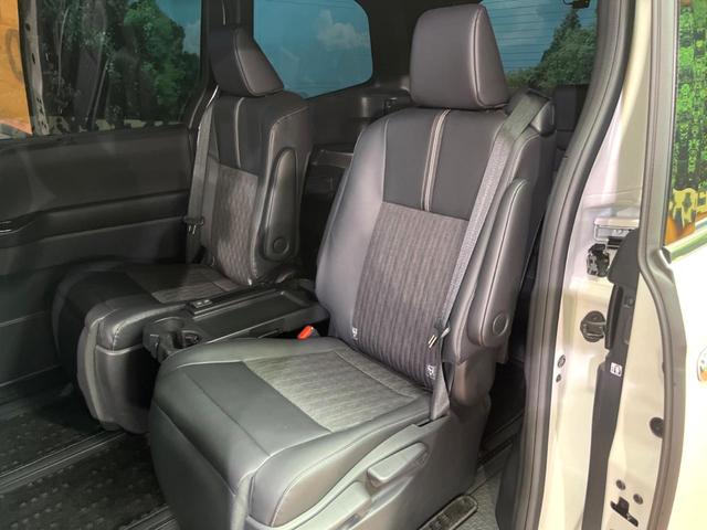 ノア ハイブリッドＳ－Ｚ　モデリスタエアロ　快適利便パック　フリップダウン　純正１０型ナビ　全周囲カメラ　ブラインドスポットモニター　レーダークルーズ　電動リアゲート　デジタルミラー　三眼ＬＥＤヘッド　両側電動ドア　ＥＴＣ（35枚目）