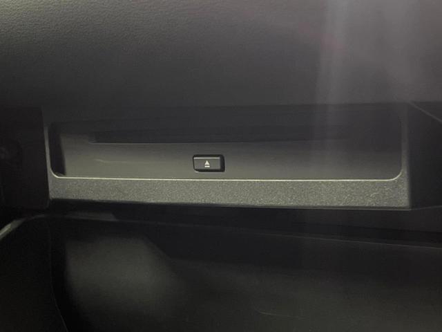 ノア ハイブリッドＳ－Ｚ　モデリスタエアロ　快適利便パック　フリップダウン　純正１０型ナビ　全周囲カメラ　ブラインドスポットモニター　レーダークルーズ　電動リアゲート　デジタルミラー　三眼ＬＥＤヘッド　両側電動ドア　ＥＴＣ（56枚目）