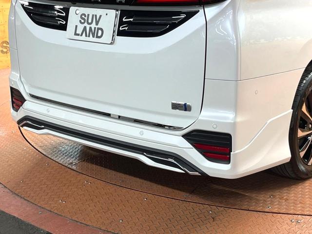 ノア ハイブリッドＳ－Ｚ　モデリスタエアロ　快適利便パック　フリップダウン　純正１０型ナビ　全周囲カメラ　ブラインドスポットモニター　レーダークルーズ　電動リアゲート　デジタルミラー　三眼ＬＥＤヘッド　両側電動ドア　ＥＴＣ（61枚目）