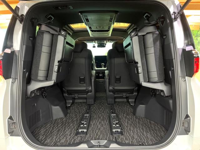 アルファード Ｚ　禁煙　モデリスタエアロ　ガラスルーフ　フリップダウン　純正１４型ナビ　全周囲カメラ　ブラインドスポットモニター　レーダークルーズ　デジタルミラー　電動リアゲート　三眼ＬＥＤヘッド　純１８アルミ　ＥＴＣ（14枚目）