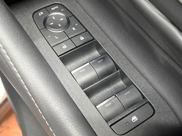 アルファード Ｚ　禁煙　モデリスタエアロ　ガラスルーフ　フリップダウン　純正１４型ナビ　全周囲カメラ　ブラインドスポットモニター　レーダークルーズ　デジタルミラー　電動リアゲート　三眼ＬＥＤヘッド　純１８アルミ　ＥＴＣ（31枚目）