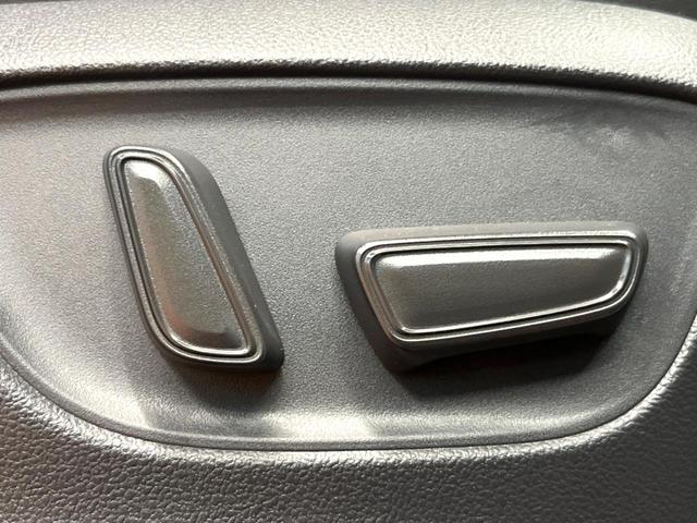 アルファード Ｚ　禁煙　モデリスタエアロ　ガラスルーフ　フリップダウン　純正１４型ナビ　全周囲カメラ　ブラインドスポットモニター　レーダークルーズ　デジタルミラー　電動リアゲート　三眼ＬＥＤヘッド　純１８アルミ　ＥＴＣ（34枚目）