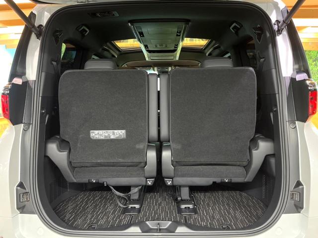 アルファード Ｚ　禁煙　モデリスタエアロ　ガラスルーフ　フリップダウン　純正１４型ナビ　全周囲カメラ　ブラインドスポットモニター　レーダークルーズ　デジタルミラー　電動リアゲート　三眼ＬＥＤヘッド　純１８アルミ　ＥＴＣ（69枚目）