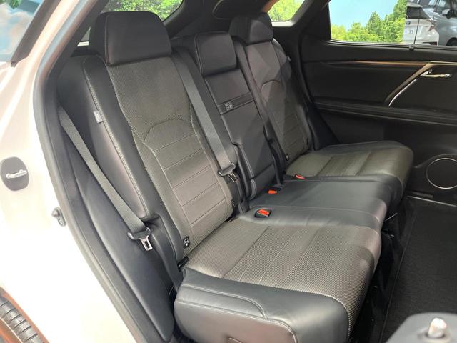 RX RX450h Fスポーツ 4WD 禁煙 サンルーフ マークレビンソン 純正12型ナビ 全周囲カメラ ブラインドスポットモニター レーダークルーズ 三眼LEDヘッド 黒革 シートベンチレーション 電動リアゲート 純正20アルミ(13枚目)