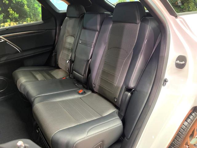 RX RX450h Fスポーツ 4WD 禁煙 サンルーフ マークレビンソン 純正12型ナビ 全周囲カメラ ブラインドスポットモニター レーダークルーズ 三眼LEDヘッド 黒革 シートベンチレーション 電動リアゲート 純正20アルミ(24枚目)