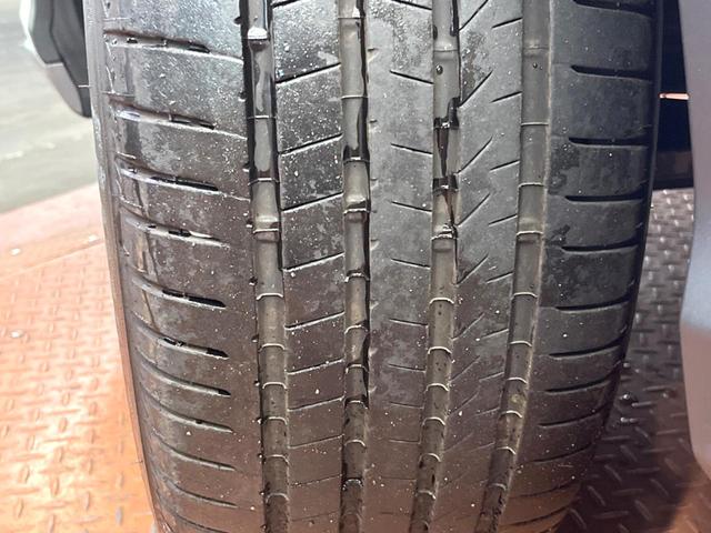 RX RX450h Fスポーツ 4WD 禁煙 サンルーフ マークレビンソン 純正12型ナビ 全周囲カメラ ブラインドスポットモニター レーダークルーズ 三眼LEDヘッド 黒革 シートベンチレーション 電動リアゲート 純正20アルミ(28枚目)