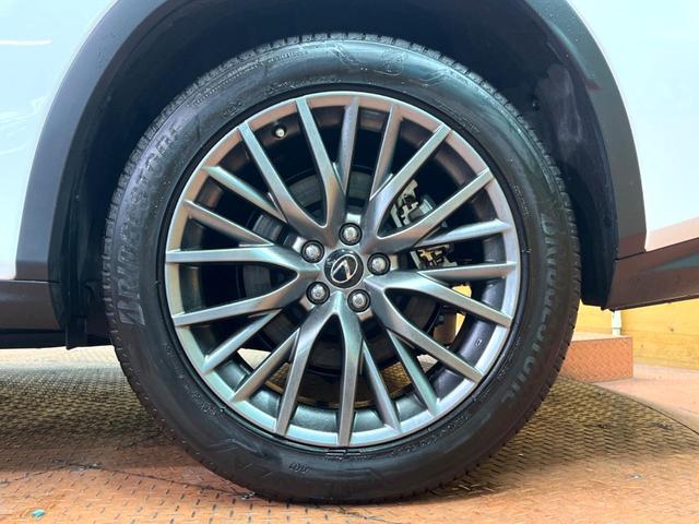 RX RX450h Fスポーツ 4WD 禁煙 サンルーフ マークレビンソン 純正12型ナビ 全周囲カメラ ブラインドスポットモニター レーダークルーズ 三眼LEDヘッド 黒革 シートベンチレーション 電動リアゲート 純正20アルミ(29枚目)