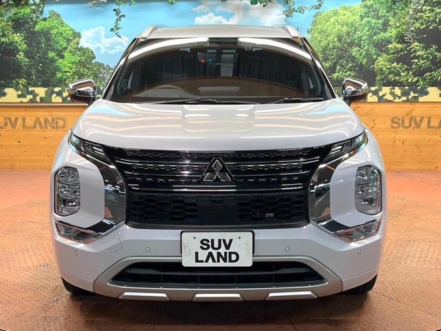 アウトランダーＰＨＥＶ Ｐ　７人　禁煙　ＢＯＳＥサウンド　純正９型ナビ　全周囲カメラ　ブラインドスポットモニター　マイパロット　電動リアゲート　黒革　メモリーシート　シートヒーター　ＬＥＤヘッド　純正２０アルミ　ＥＴＣ（16枚目）