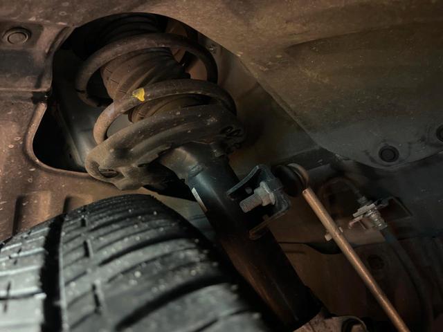 アウトランダーＰＨＥＶ Ｐ　７人　禁煙　ＢＯＳＥサウンド　純正９型ナビ　全周囲カメラ　ブラインドスポットモニター　マイパロット　電動リアゲート　黒革　メモリーシート　シートヒーター　ＬＥＤヘッド　純正２０アルミ　ＥＴＣ（22枚目）