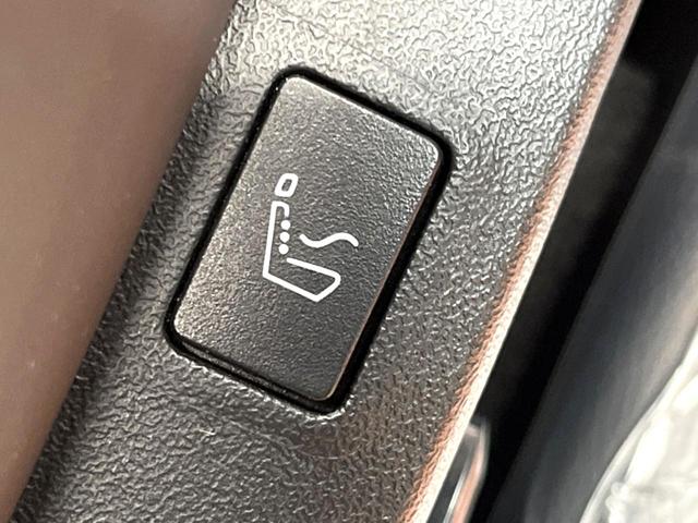 アウトランダーＰＨＥＶ Ｐ　７人　禁煙　ＢＯＳＥサウンド　純正９型ナビ　全周囲カメラ　ブラインドスポットモニター　マイパロット　電動リアゲート　黒革　メモリーシート　シートヒーター　ＬＥＤヘッド　純正２０アルミ　ＥＴＣ（38枚目）