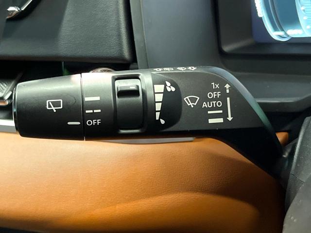 アウトランダーＰＨＥＶ Ｐ　７人　禁煙　ＢＯＳＥサウンド　純正９型ナビ　全周囲カメラ　ブラインドスポットモニター　マイパロット　電動リアゲート　黒革　メモリーシート　シートヒーター　ＬＥＤヘッド　純正２０アルミ　ＥＴＣ（49枚目）