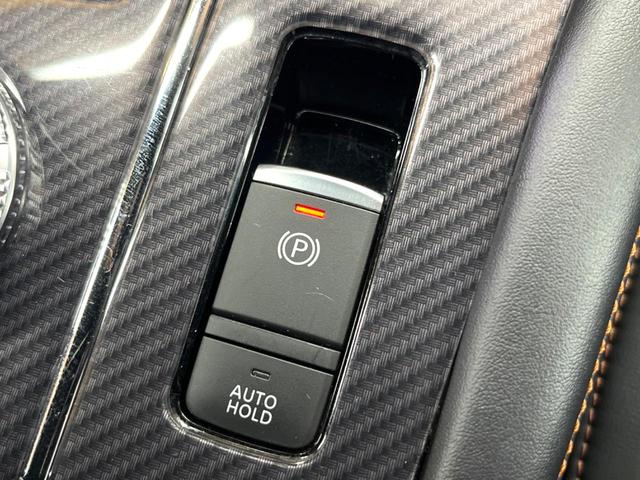 アウトランダーＰＨＥＶ Ｐ　７人　禁煙　ＢＯＳＥサウンド　純正９型ナビ　全周囲カメラ　ブラインドスポットモニター　マイパロット　電動リアゲート　黒革　メモリーシート　シートヒーター　ＬＥＤヘッド　純正２０アルミ　ＥＴＣ（64枚目）