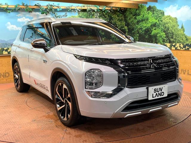 アウトランダーＰＨＥＶ Ｐ　７人　禁煙　ＢＯＳＥサウンド　純正９型ナビ　全周囲カメラ　ブラインドスポットモニター　マイパロット　電動リアゲート　黒革　メモリーシート　シートヒーター　ＬＥＤヘッド　純正２０アルミ　ＥＴＣ（67枚目）