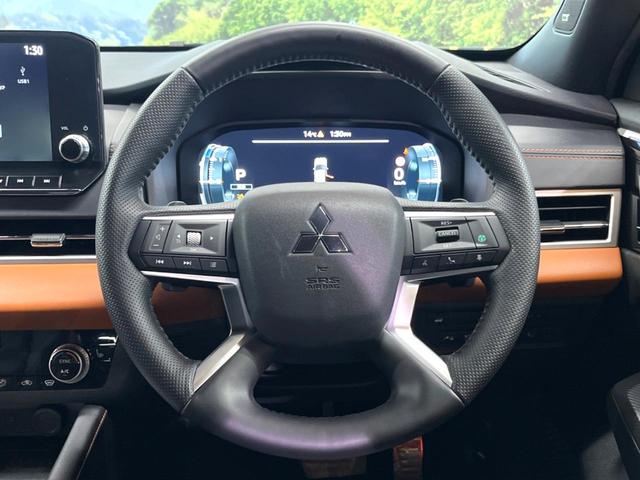 アウトランダーＰＨＥＶ Ｐ　７人　禁煙　ＢＯＳＥサウンド　純正９型ナビ　全周囲カメラ　ブラインドスポットモニター　マイパロット　電動リアゲート　黒革　メモリーシート　シートヒーター　ＬＥＤヘッド　純正２０アルミ　ＥＴＣ（70枚目）