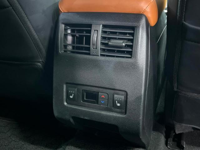 アウトランダーＰＨＥＶ Ｐ　７人　禁煙　ＢＯＳＥサウンド　純正９型ナビ　全周囲カメラ　ブラインドスポットモニター　マイパロット　電動リアゲート　黒革　メモリーシート　シートヒーター　ＬＥＤヘッド　純正２０アルミ　ＥＴＣ（75枚目）