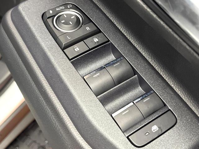 ランドクルーザー250 VX 禁煙車 サンルーフ 丸目ヘッド 12型ナビフルセグ 全周囲カメラ レーダークルーズ オートハイビーム ブラインドスポットモニター 電動リアゲート デジタルミラー シートベンチレーション ETC(33枚目)