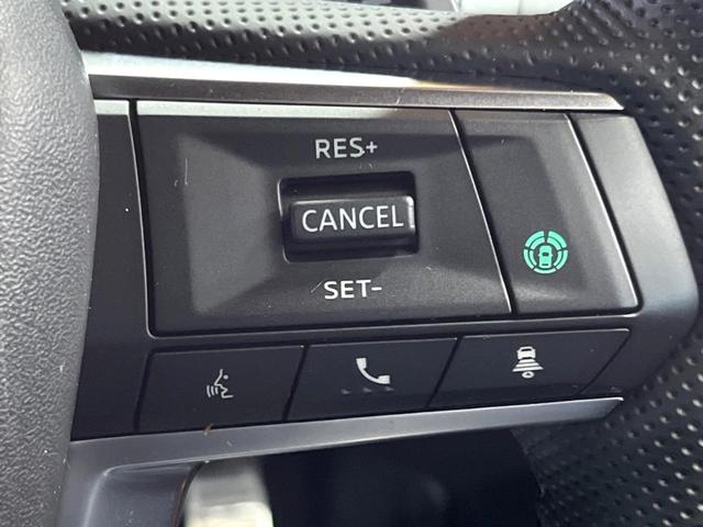 アウトランダーPHEV P 禁煙車 4WD 7人乗り 純正12型ナビ 全周囲カメラ マイパイロット ブラインドスポットモニター 電動リアゲート 黒革 全席シートヒーター メモリーシート LEDヘッド ステアリングヒーター ETC(6枚目)