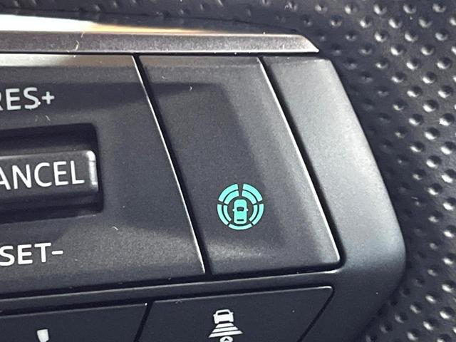 アウトランダーPHEV P 禁煙車 4WD 7人乗り 純正12型ナビ 全周囲カメラ マイパイロット ブラインドスポットモニター 電動リアゲート 黒革 全席シートヒーター メモリーシート LEDヘッド ステアリングヒーター ETC(46枚目)