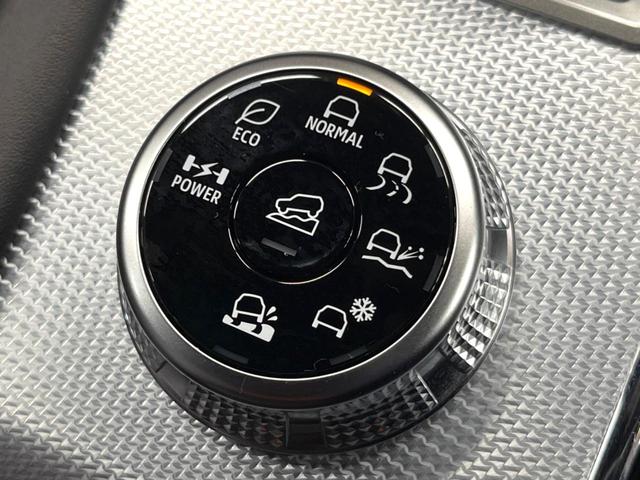 アウトランダーPHEV P 禁煙車 4WD 7人乗り 純正12型ナビ 全周囲カメラ マイパイロット ブラインドスポットモニター 電動リアゲート 黒革 全席シートヒーター メモリーシート LEDヘッド ステアリングヒーター ETC(60枚目)