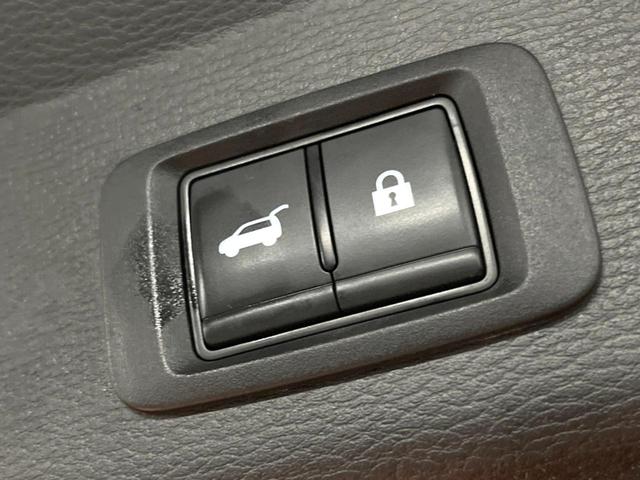 アウトランダーPHEV P 禁煙車 4WD 7人乗り 純正12型ナビ 全周囲カメラ マイパイロット ブラインドスポットモニター 電動リアゲート 黒革 全席シートヒーター メモリーシート LEDヘッド ステアリングヒーター ETC(72枚目)