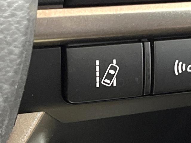 ＲＸ ＲＸ４５０ｈ　バージョンＬ　４ＷＤ　禁煙　パノラマルーフ　モデリスタエアロ　マークレビンソン　後席モニター　純正１２型ナビ　全周囲カメラ　レーダークルーズ　電動リアゲート　ブラインドスポットモニター　三眼ＬＥＤヘッド　ベージュ革（44枚目）