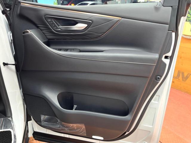 アルファード Ｚ　禁煙　ガラスルーフ　モデリスタエアロ　ユニバーサルステップ　フリップダウン　純正１４型ナビ　全周囲カメラ　ブラインドスポットモニター　電動リアゲート　レーダークルーズ　デジタルミラー　３眼ＬＥＤヘッド（32枚目）