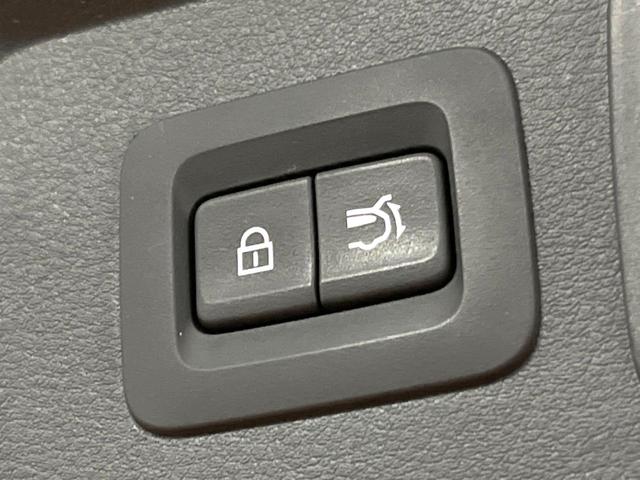 CX-60 XD-ハイブリッド エクスクルーシブスポーツ 4WD 禁煙 サンルーフ BOSEサウンド 純正12型ナビ 全周囲カメラ ブラインドスポットモニター レーダークルーズ 黒革 メモリーシート シートベンチレーション LEDヘッド ETC 純20アルミ(10枚目)