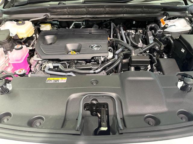 RX RX350h バージョンL 禁煙 純正14型ナビ 全周囲カメラ ブラインドスポットモニター デジタルミラー レーダークルーズ 電動リアゲート 三眼LEDヘッド 黒革 メモリーシート シートベンチレーション 純正21アルミ ETC(18枚目)