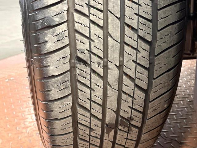 ランドクルーザー250 VX 禁煙 サンルーフ 純正12型ナビ 全周囲カメラ ブラインドスポットモニター レーダークルーズ デジタルミラー 電動リアゲート 黒革 シートベンチレーション LEDヘッド 純正18アルミ ETC(28枚目)