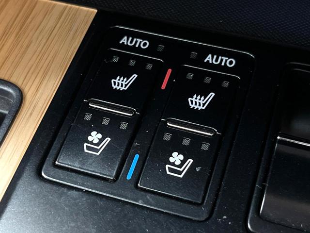 ＲＸ ＲＸ４５０ｈ　バージョンＬ　禁煙　モデリスタエアロ　パノラマルーフ　純正１２型ナビ　全周囲カメラ　レーダークルーズ　電動リアゲート　三眼ＬＥＤヘッド　オートハイビーム　茶革　シートベンチレーション　純正２０アルミ　ＥＴＣ（9枚目）