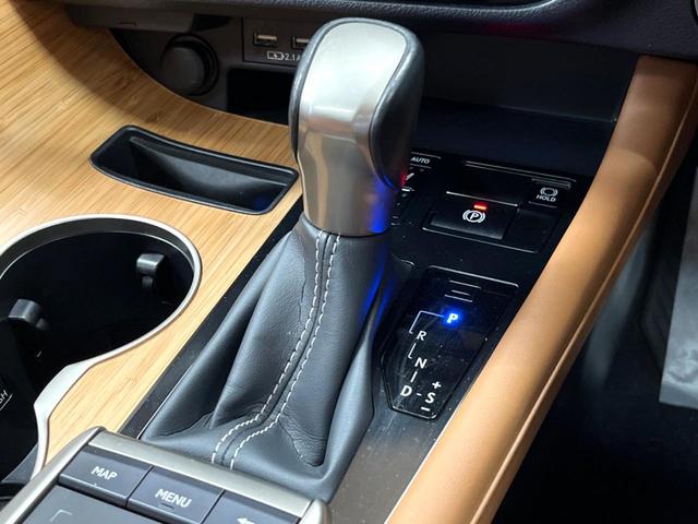 ＲＸ ＲＸ４５０ｈ　バージョンＬ　禁煙　モデリスタエアロ　パノラマルーフ　純正１２型ナビ　全周囲カメラ　レーダークルーズ　電動リアゲート　三眼ＬＥＤヘッド　オートハイビーム　茶革　シートベンチレーション　純正２０アルミ　ＥＴＣ（55枚目）