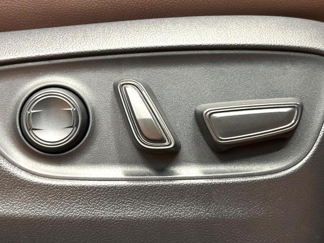 ランドクルーザー250 ZXファーストエディション 禁煙 サンルーフ JBLサウンド 丸目LEDヘッド 純正12型ナビ 全周囲カメラ デジタルミラー ブラインドスポットモニター 茶革 メモリーシート シートベンチレーション デフロック 純正18アルミ(35枚目)