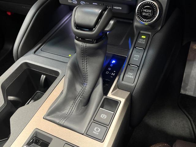 ランドクルーザー250 ZXファーストエディション 禁煙 サンルーフ JBLサウンド 丸目LEDヘッド 純正12型ナビ 全周囲カメラ デジタルミラー ブラインドスポットモニター 茶革 メモリーシート シートベンチレーション デフロック 純正18アルミ(60枚目)