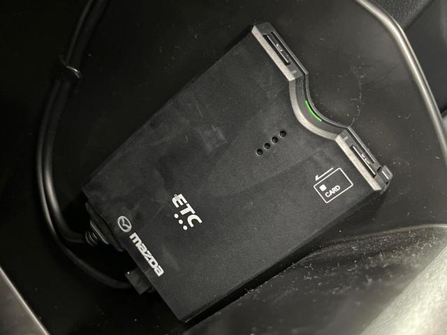 ＣＸ－８ ２５Ｓ　スマートエディション　７人乗り　純正ＳＤナビ　全周囲カメラ　衝突軽減装置　レーダークルーズ　禁煙車　ドラレコ　コーナーセンサー　ブラインドスポットモニター　車線逸脱警報（8枚目）